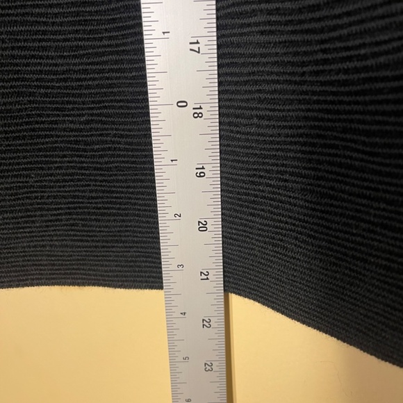 Club Monaco Black Sweater long sleeve Wool - Picture 7 of 8